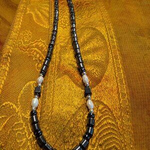 Vintage Pearl & Hematite Beaded Necklace